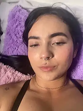 kittyMelvis online show from March 13, 8:10 pm