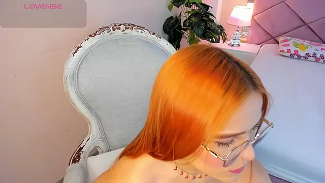 VictoriaLasse online show from June 25, 1:24 pm