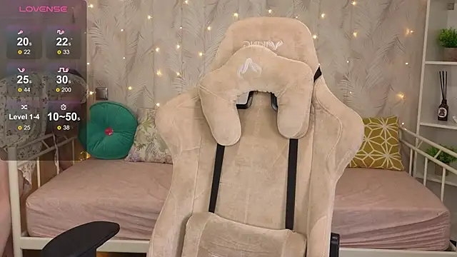 Shy Polly online show from June 16, 12:11 am