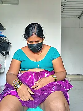 Desicouple1706 online show from January 13, 10:08 am