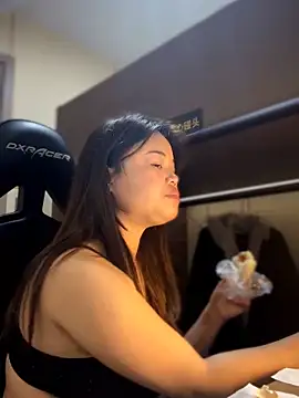 Toffee-00 online show from March 15, 6:37 am