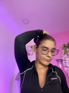 LauraRaider online show from July 12, 1:06 am