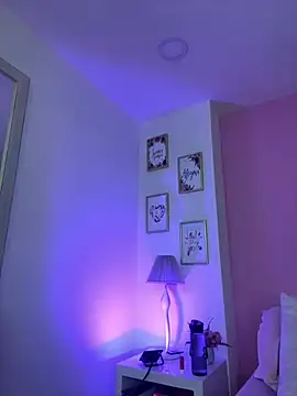 LauraRaider online show from June 17, 2:46 am