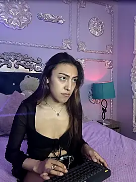 DhaliaRosse online show from March 18, 4:50 am