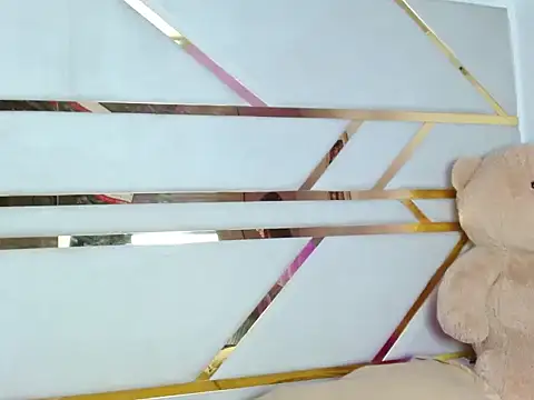 emiirosse online show from December 17, 2:06 am