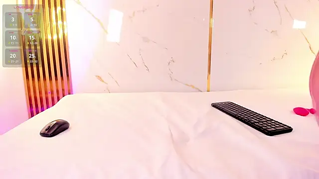 VanessaBoch online show from June 19, 8:12 pm