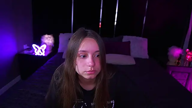 TinyNatalie online show from July 13, 1:01 pm