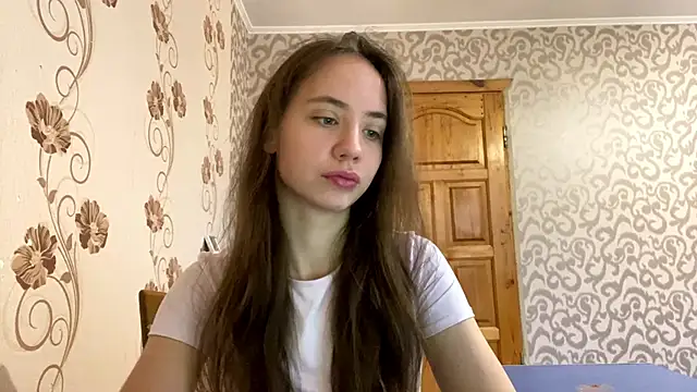 ChandaApplin online show from December 5, 7:19 am