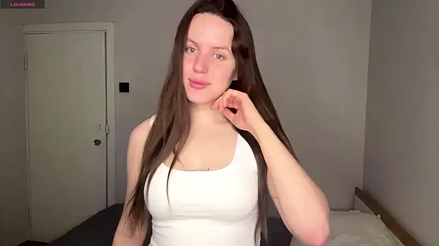 SanoraVillnave online show from March 19, 7:13 am