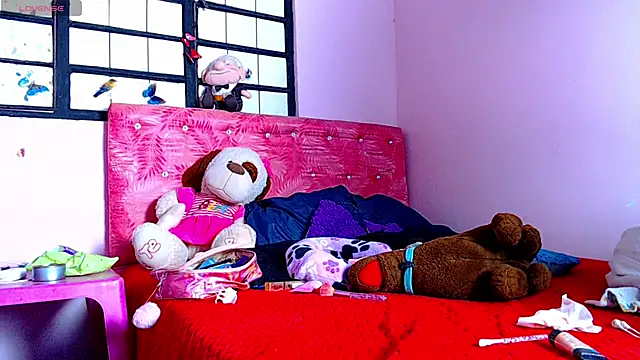 DaslyTsRoze online show from February 19, 8:36 am