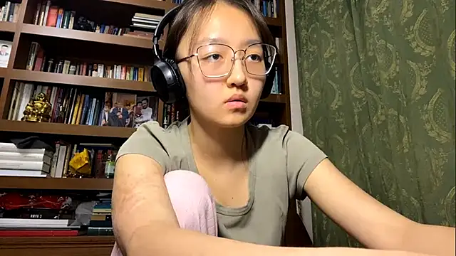 LinaClous online show from March 19, 9:19 pm