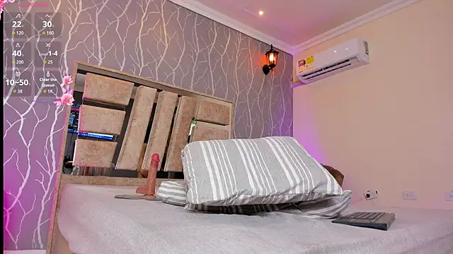 Julia rivers online show from December 15, 1:27 pm