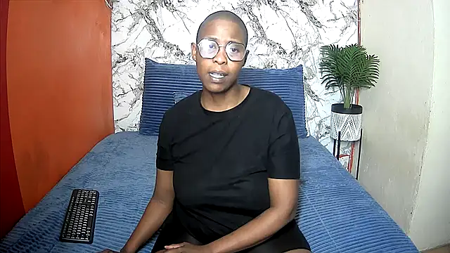 SexyCurves9 online show from May 27, 3:36 am