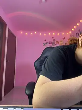 Davne  online show from March 17, 9:30 pm