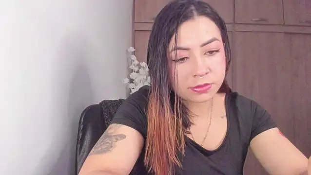 MaddieHunter online show from May 7, 3:05 pm