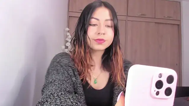 MaddieHunter online show from May 25, 3:11 pm