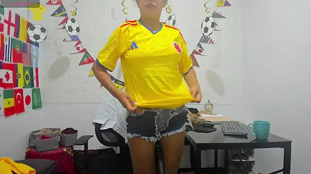 Miss clarepocahose online show from June 18, 3:52 am