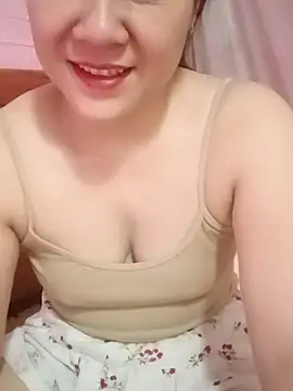 Lily-ross22 online show from July 8, 1:35 pm