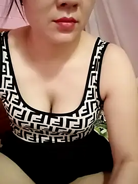 Lily-ross22 online show from July 30, 3:29 am