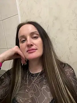 TomilaSi online show from March 8, 2:04 am