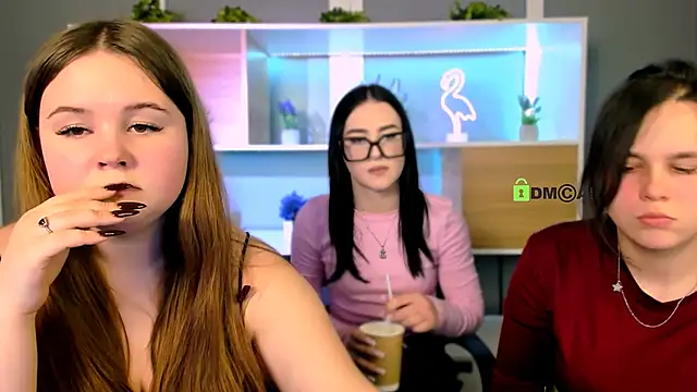 candy flossie1 online show from February 3, 7:29 pm