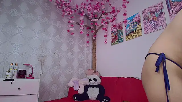 Erline wonrr online show from December 18, 7:07 pm