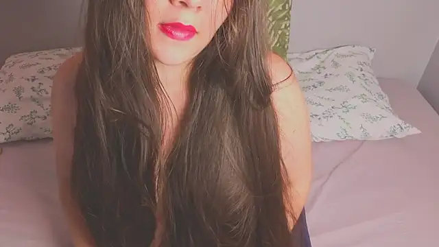 amyvans  online show from March 11, 10:45 pm