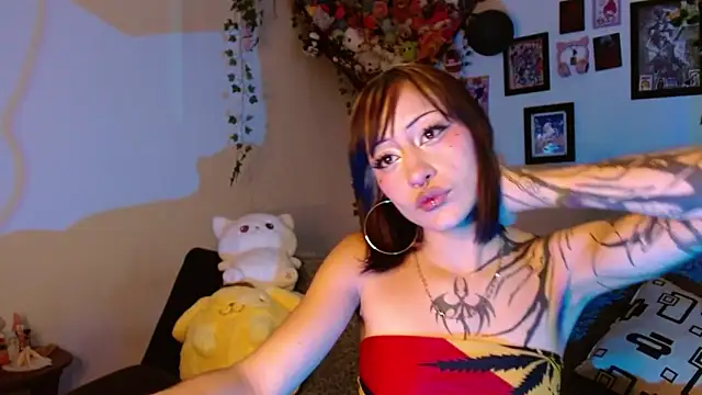 Layla quinn online show from April 14, 7:14 pm