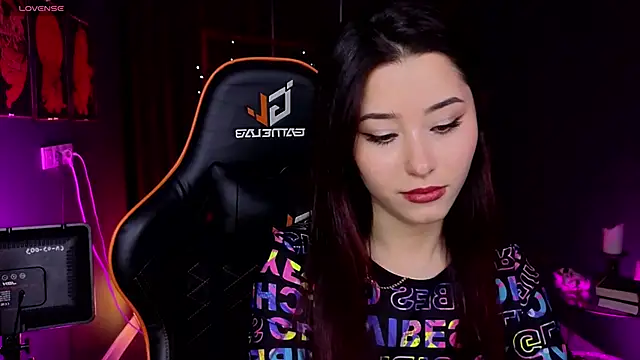 RedMidnight online show from November 25, 9:04 pm