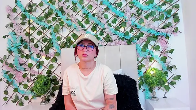 CharlotteBlossom online show from January 16, 8:27 pm