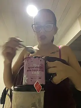 Samantafoxx  online show from July 23, 1:29 am