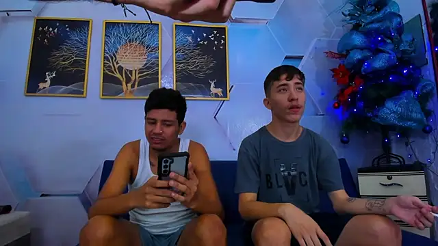 Lester james2 online show from December 1, 9:39 pm