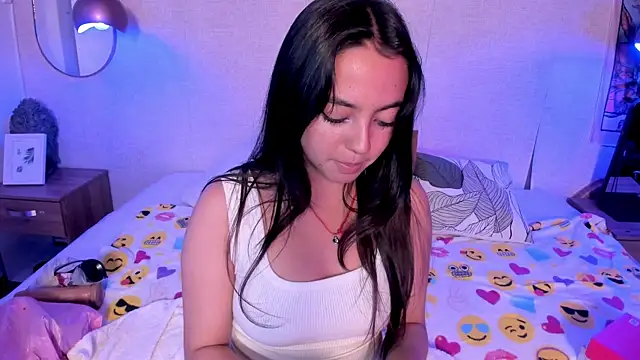 Laraa Rouss  online show from November 26, 4:46 am