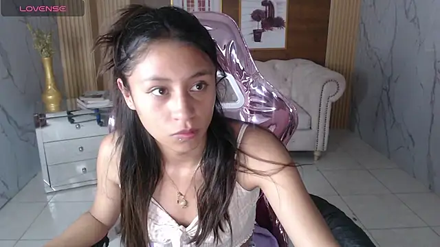 serabella s online show from December 3, 8:44 pm