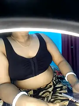 priya2098 online show from June 20, 6:11 pm