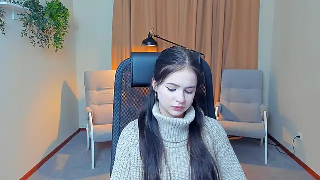 EvieWycoff online show from December 1, 12:09 pm