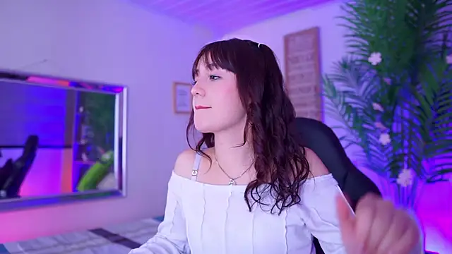 dakotaa 01 online show from December 1, 3:15 pm