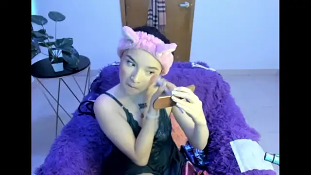 Honney 19 online show from December 17, 11:25 am