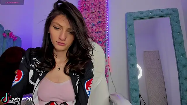 Ash 20  online show from May 1, 6:44 pm