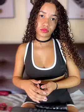 ZoeyFierce online show from May 22, 7:45 pm