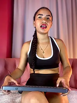 ZoeyFierce online show from July 24, 7:44 pm