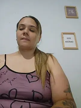 LoreinnFox online show from May 5, 3:20 am