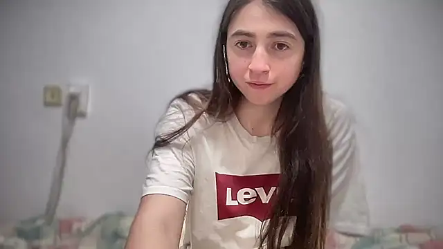 Aphr0ditee online show from January 15, 4:35 pm