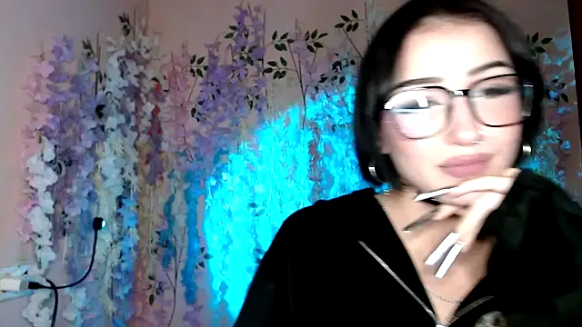 Sweeet Sss online show from November 28, 3:26 pm