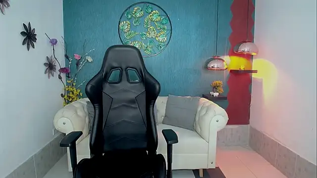 zahira1 online show from February 18, 8:30 pm