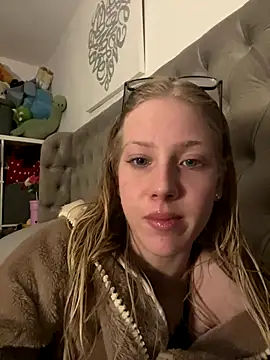 RosieLovexoxx online show from November 30, 9:19 pm