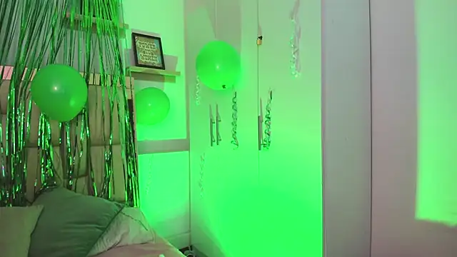 Nana  S online show from March 17, 3:32 am