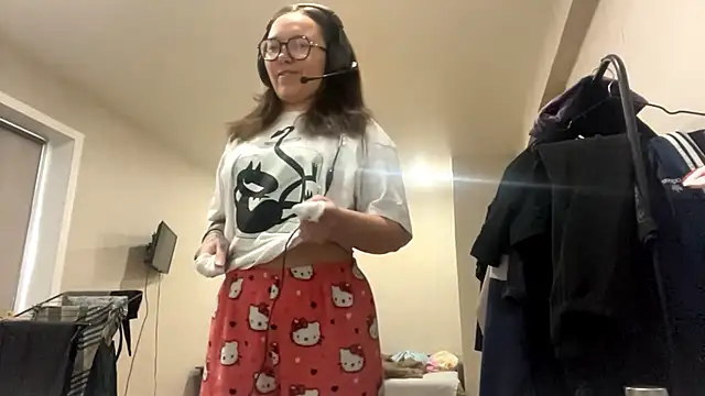 KerriMcbreen online show from December 4, 3:20 am