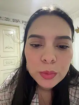 sweet ruby  online show from June 17, 2:46 am