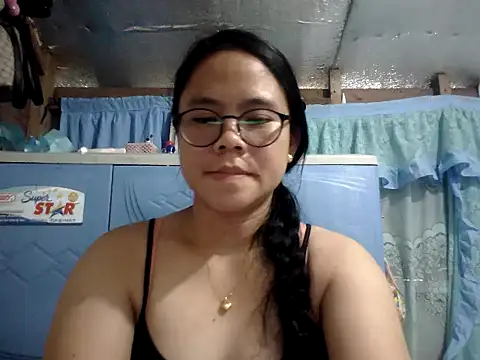 xxdreamgirl69 online show from June 26, 5:20 am